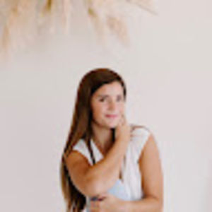 Meet your Posher, Claudia